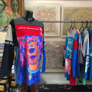 A PATCHWORK TARMAFIA TEE WITH SCOOBY-DOO PANEL