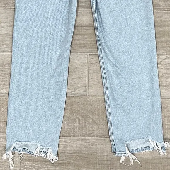Abercrombie &amp; Fitch The ‘90s Straight Ultra High Rise Jeans in Light Destroy