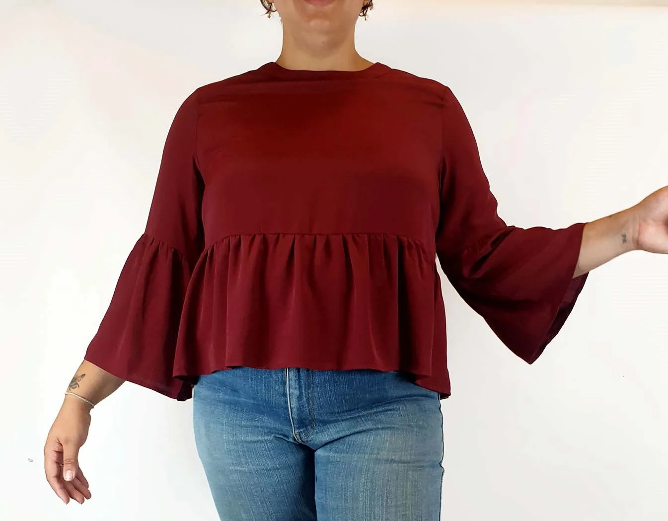 Atmos & Here red long bell sleeve top size 16
