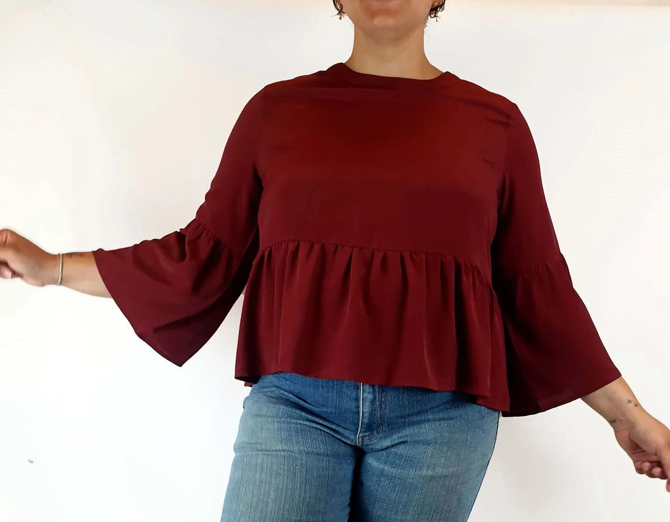 Atmos & Here red long bell sleeve top size 16