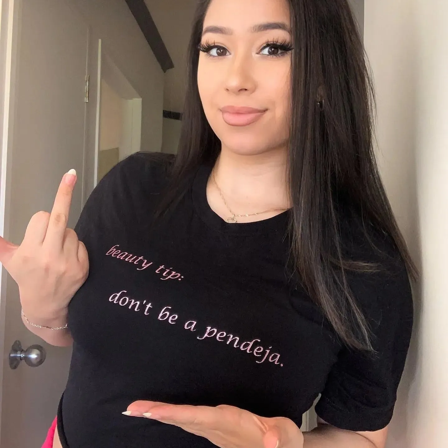 'Beauty Tip: Don't Be A Pendeja' ✨️Pink Sparkle Print✨️ Crop Top Shirt - Light Pink - Premium Ring-Spun Cotton