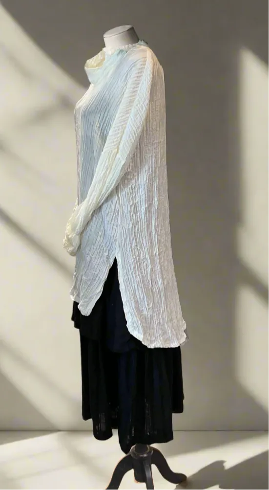 Blouse: CREAM