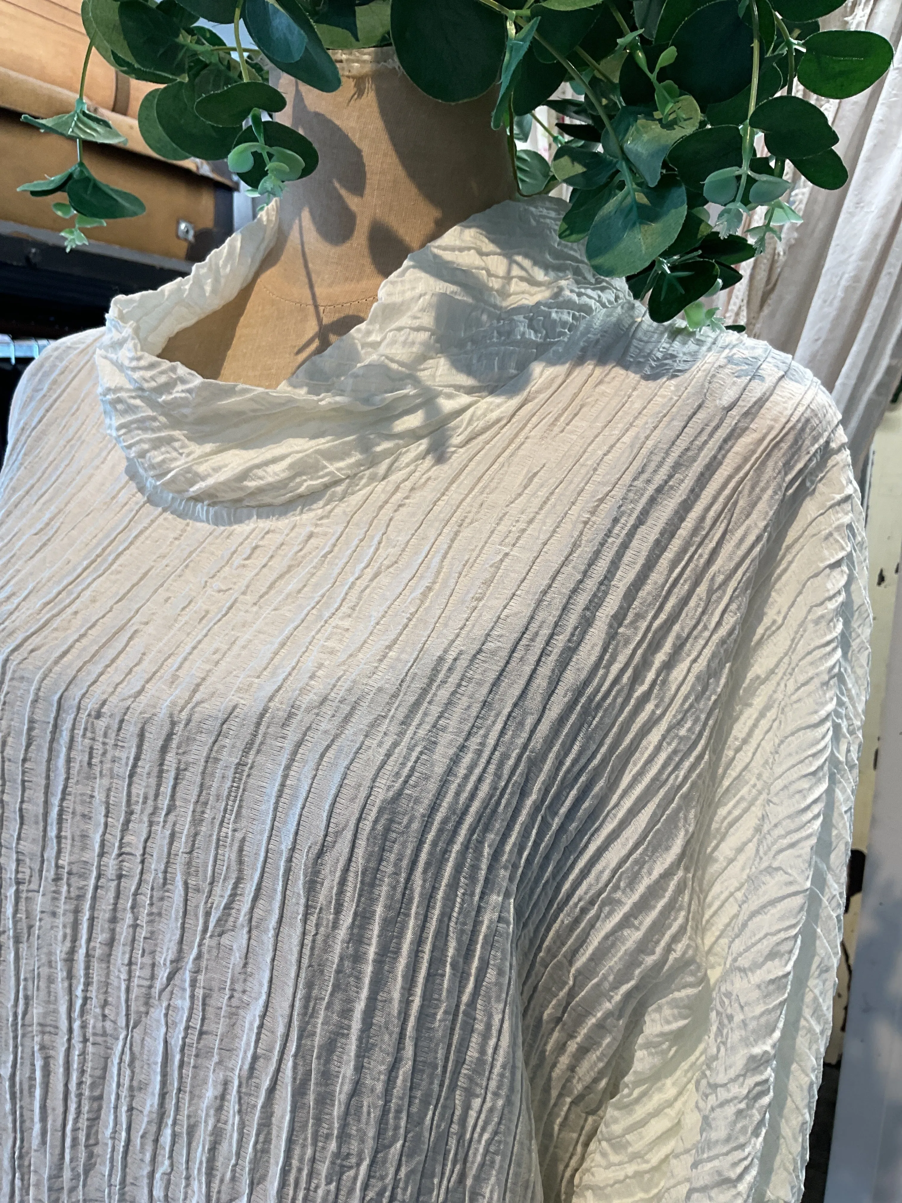 Blouse: CREAM