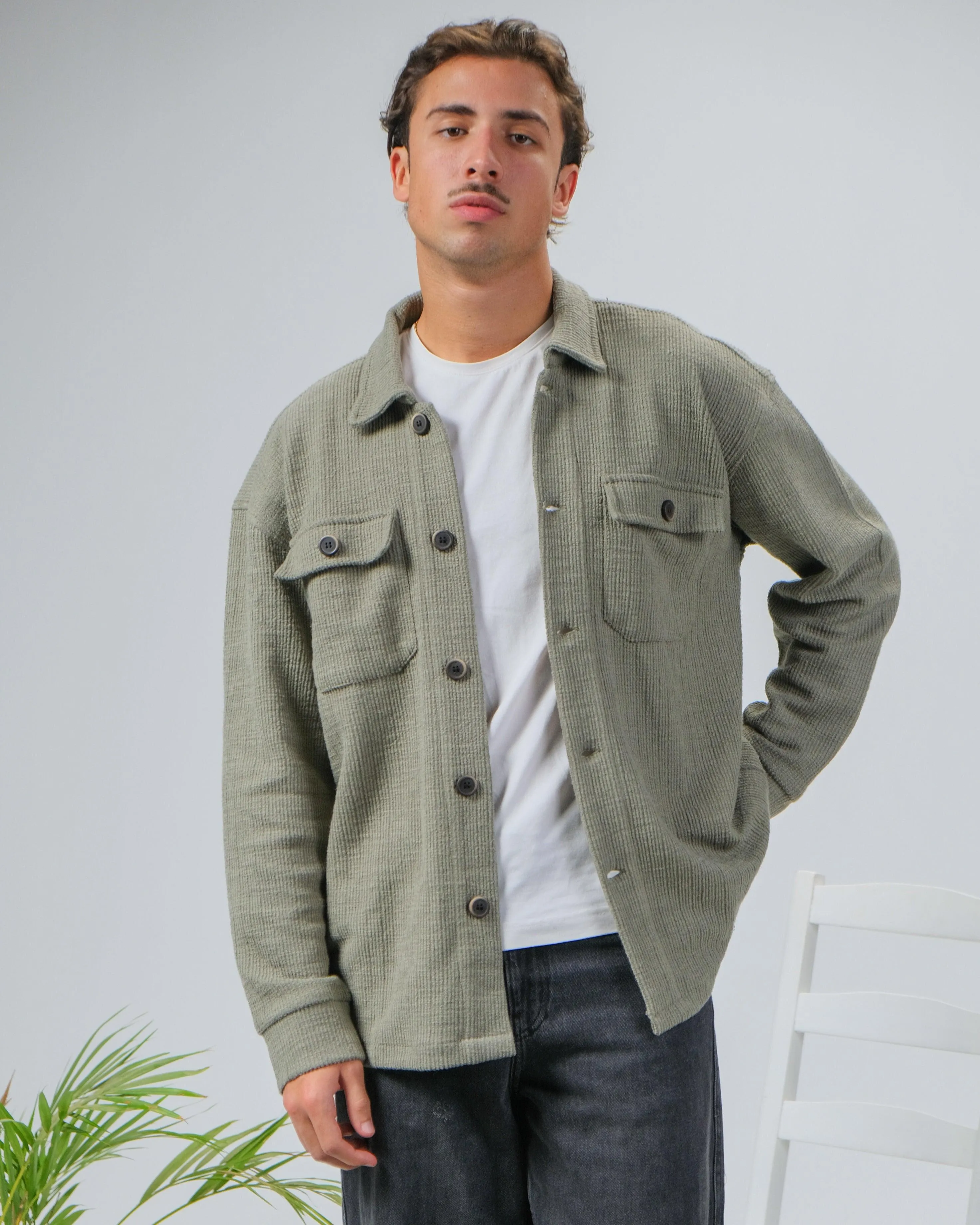 BUTTONED JACKET - OLIVE