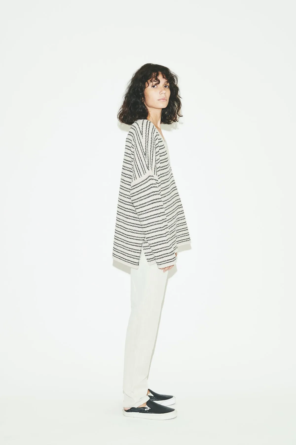 DEEP V PONCHO