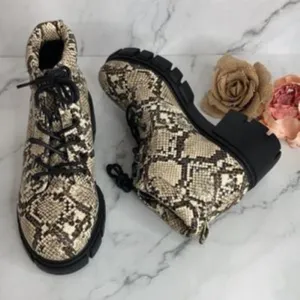 Dirty Laundry Tan No Doubt Ankle Booties 7