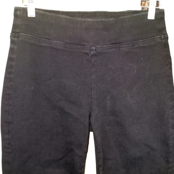 Driftwood Embroidered Floral Pull-on Stretch Black Jeans NWT Size 26
