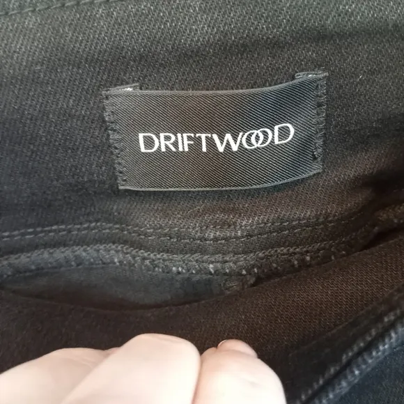 Driftwood Embroidered Floral Pull-on Stretch Black Jeans NWT Size 26