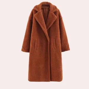 Elegant, comfortable Szilard women's coat in luxurious plush
