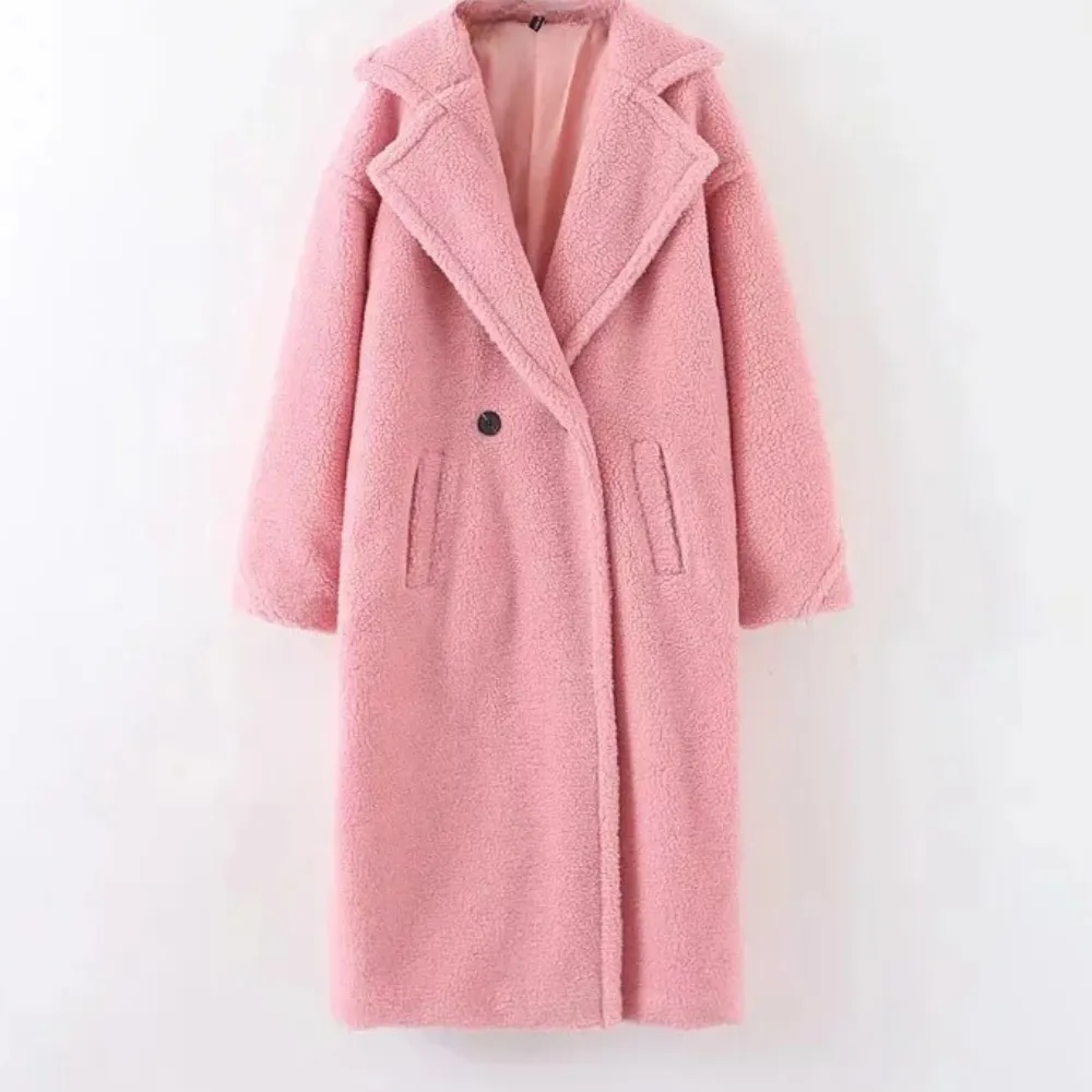 Elegant, comfortable Szilard women's coat in luxurious plush