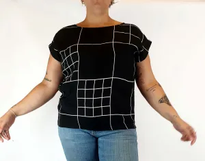 Elk black and white print top size 14