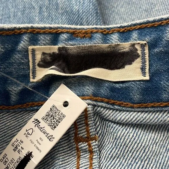 *Flaw - Small Hole Back Pocket* Madewell NWT Petite Curvy 90s Straight Jeans 24P