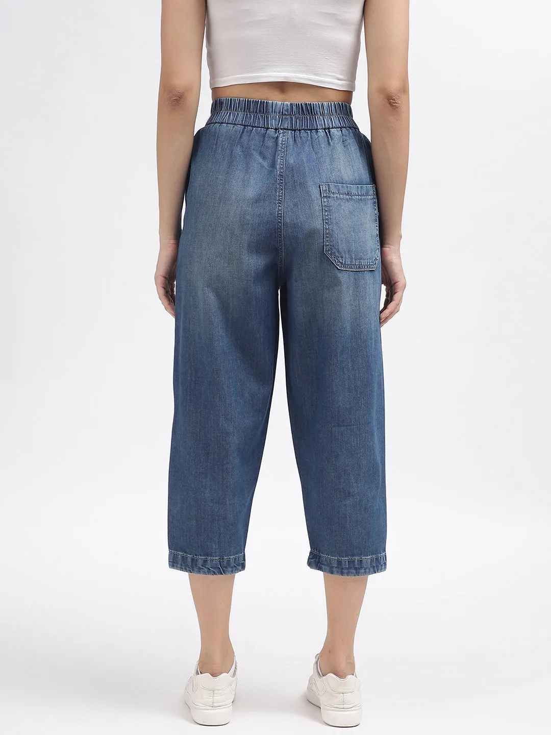 Iconic Women Blue Solid Relaxed Fit Jeans