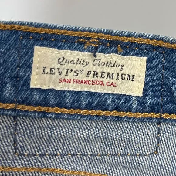 Levi's Premium Wedgie Icon Fit Cheeky Jeans in Charleston Moves Size 25 Revolve
