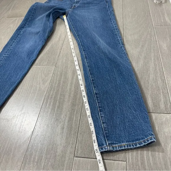Levi's Premium Wedgie Icon Fit Cheeky Jeans in Charleston Moves Size 25 Revolve