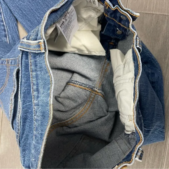 Levi's Premium Wedgie Icon Fit Cheeky Jeans in Charleston Moves Size 25 Revolve