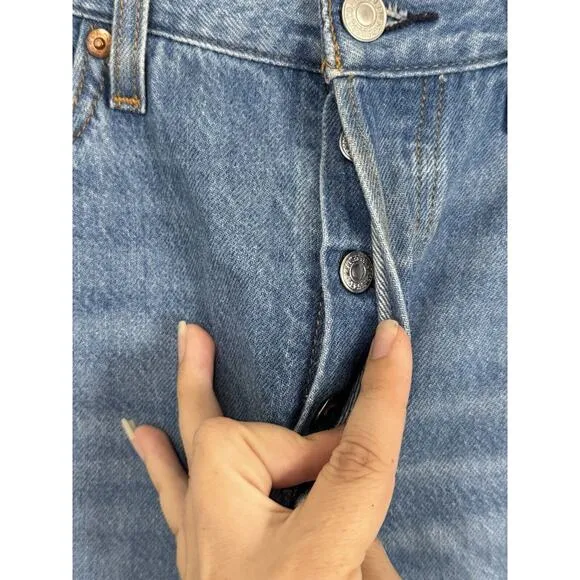 Levi’s PREMIUM Wedgie Straight Jeans Size 29 Button Fly Blue Distressed Raw Hem