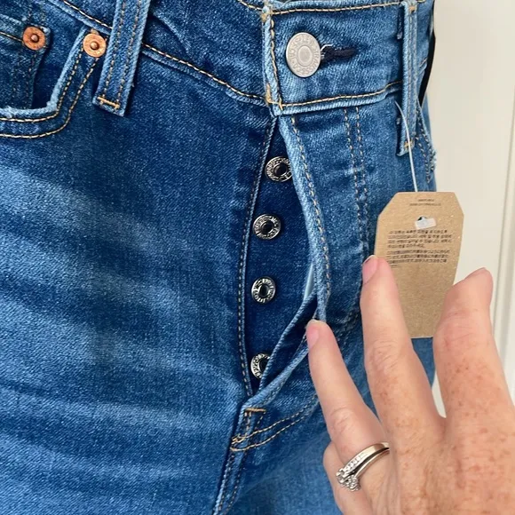 Levi’s wedgie jeans size 31 high rise NWT