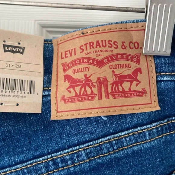 Levi’s wedgie jeans size 31 high rise NWT