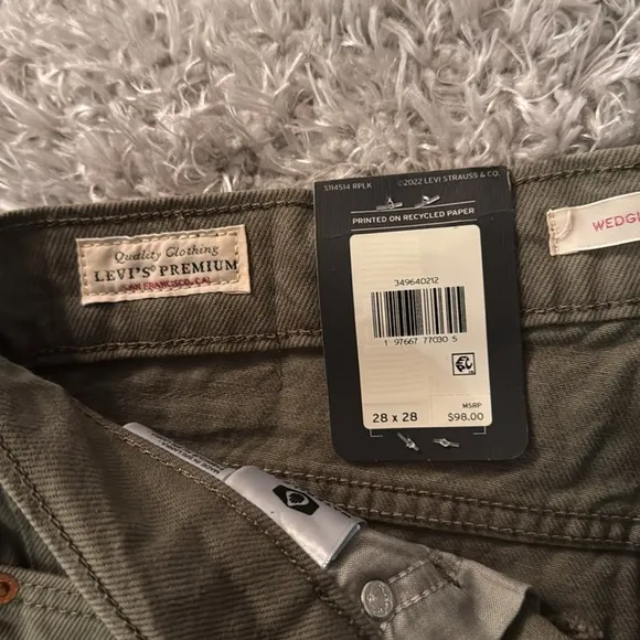 Levi’s Wedgie Straight Fit Green High Rise Jeans