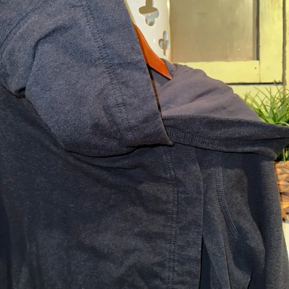 Lululemon Blissed Out Blue Wrap Active Jacket Cozy Warm Size 8 Used