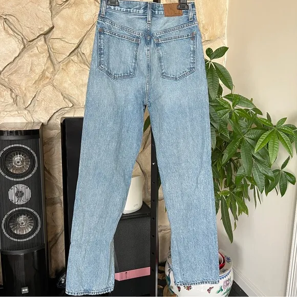 Madewell 90’s Straight Jean in Mercer Wash