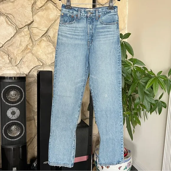 Madewell 90’s Straight Jean in Mercer Wash