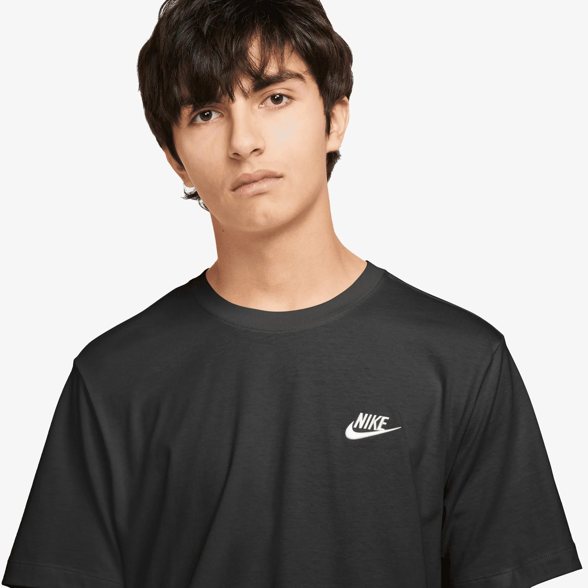 NIKE | SPORTSWEAR CLUB { BLACK/WHITE