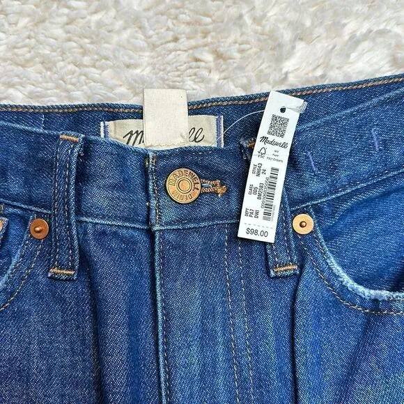 NWT Baggy Straight Jeans in Dark Worn Indigo Wash in size 24