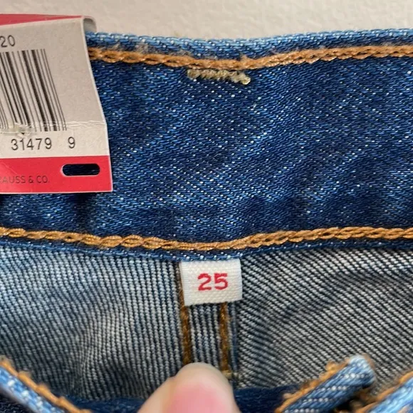 NWT Levi’s Jeans Size 25