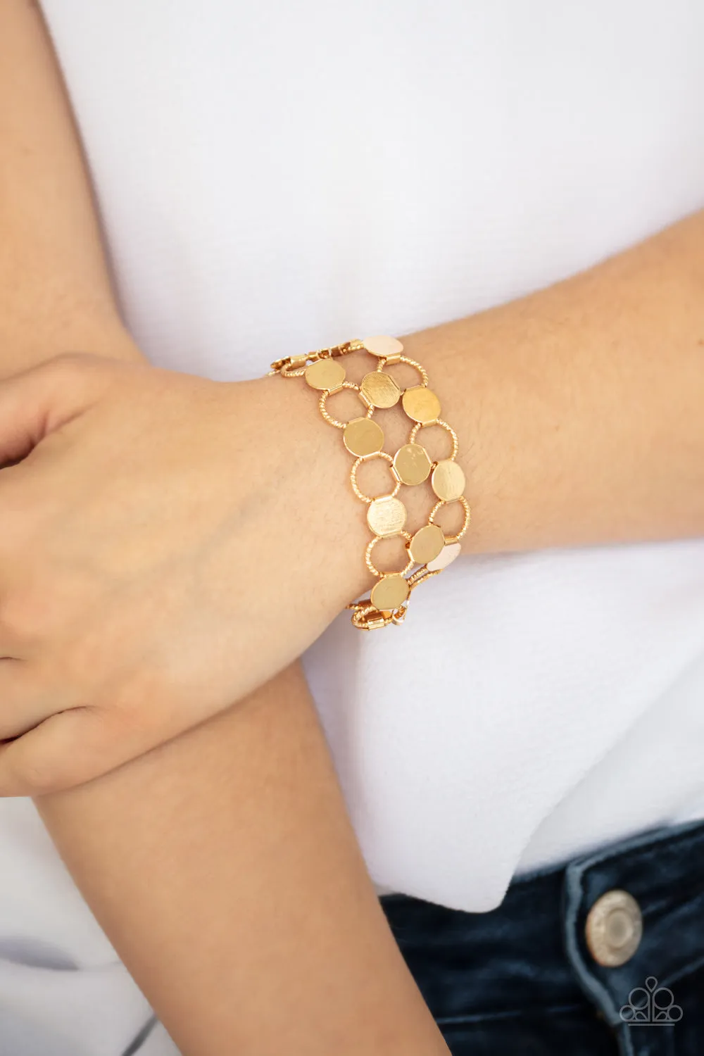 Paparazzi Cast A Wider Net - Gold Bracelet