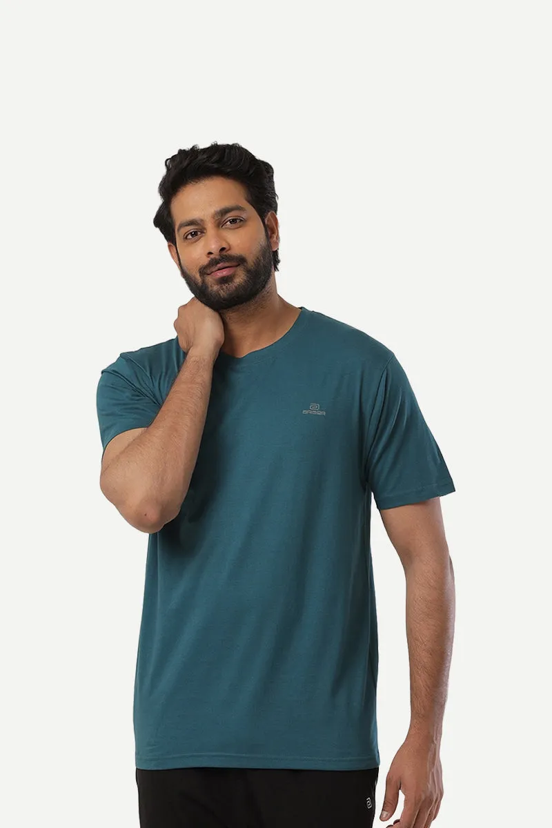 Round Neck - Dark Green Solid T-Shirt For Men | Ariser