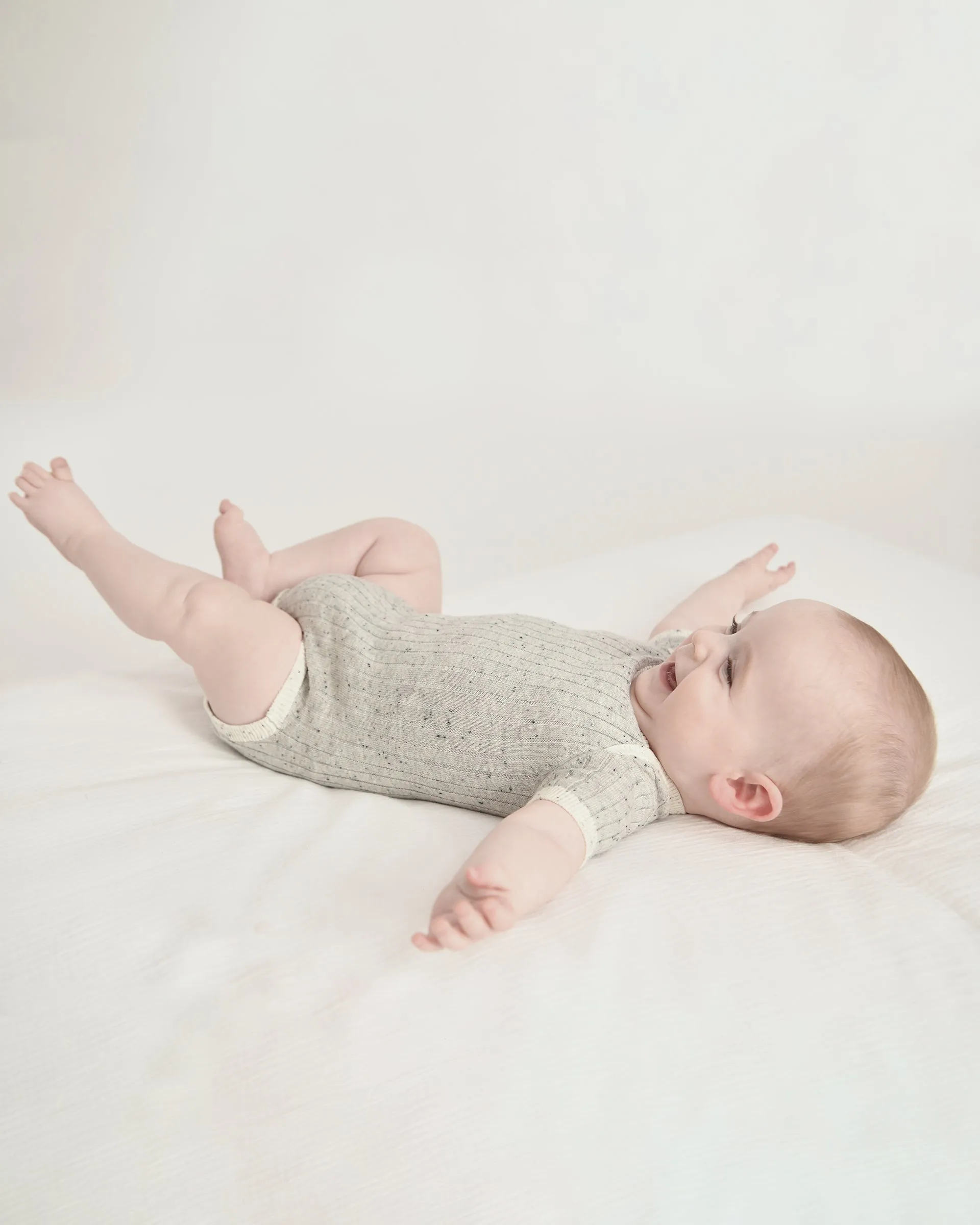 Short Sleeve Bodysuit - Hug Me