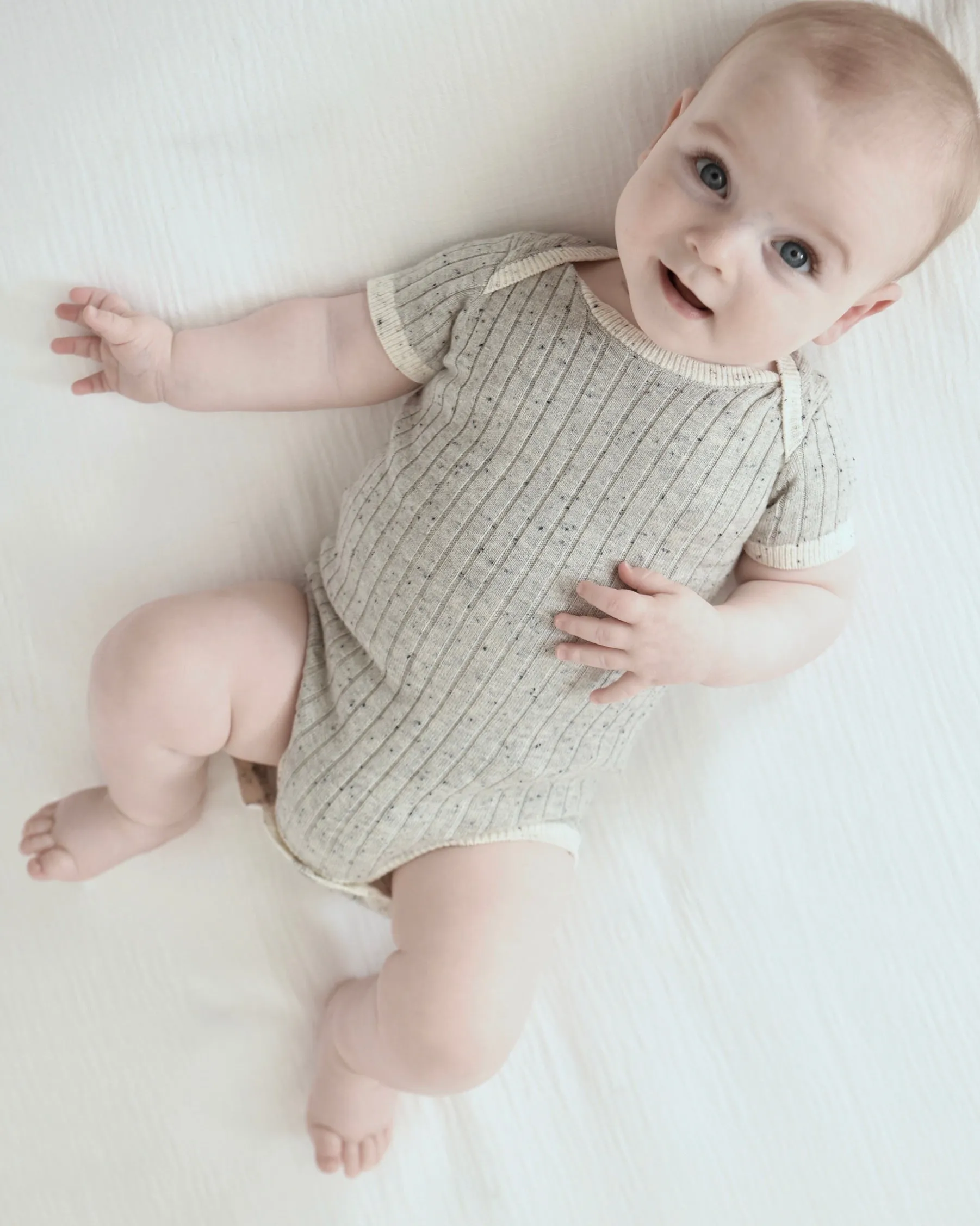 Short Sleeve Bodysuit - Hug Me