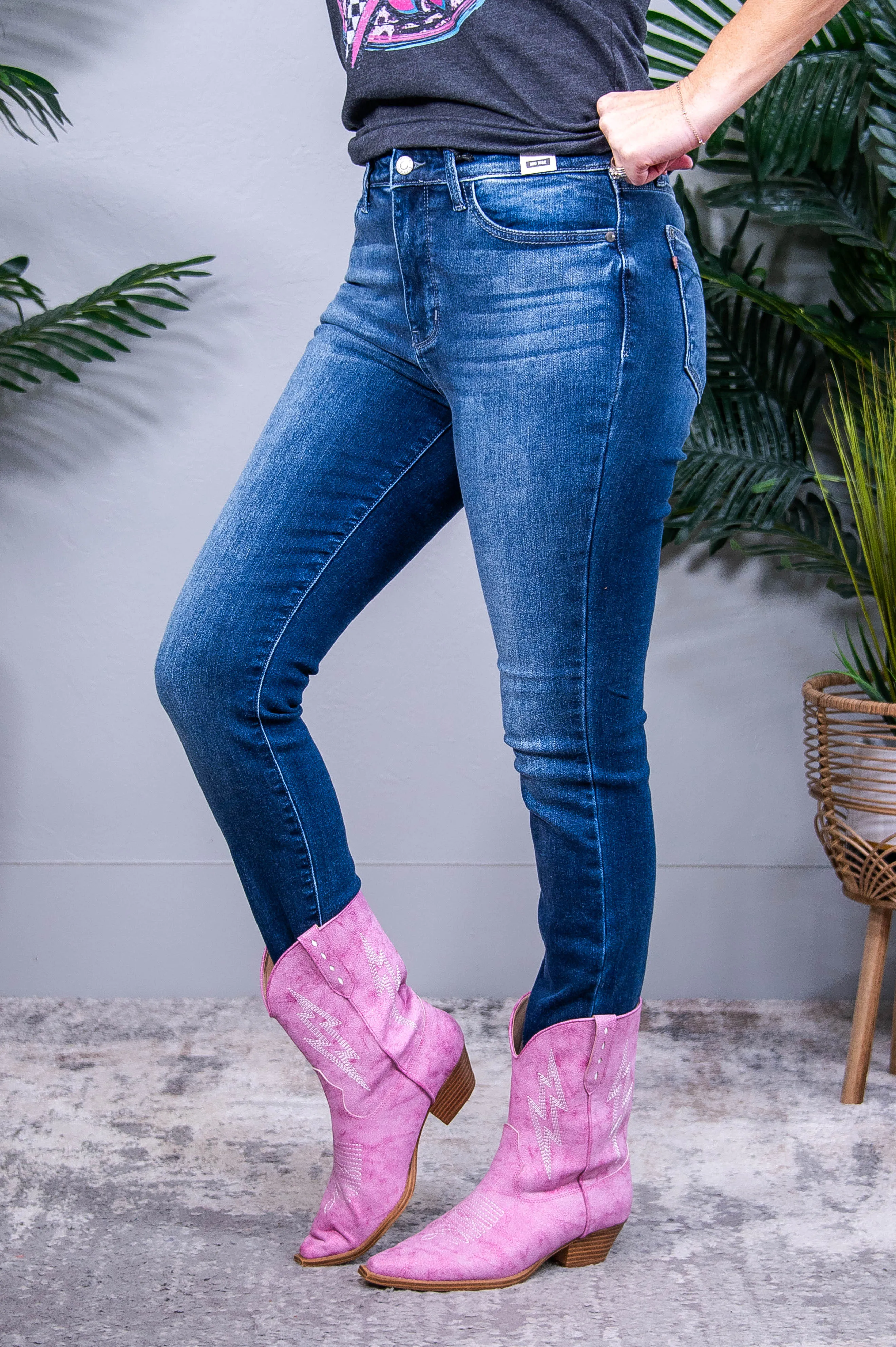Skylar Mid Rise Thermal Vintage Skinny Jean
