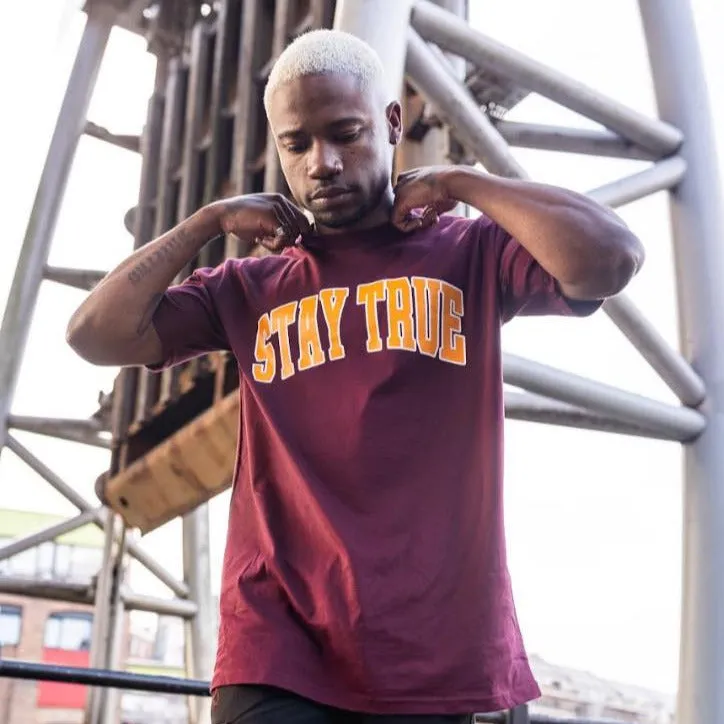 STAY TRUE T-shirt in Burgundy