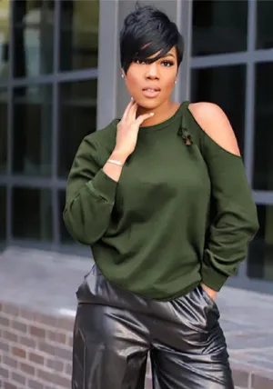 Stylish Cutout Round Neck Long Sleeve Top for Bold Casual Elegance