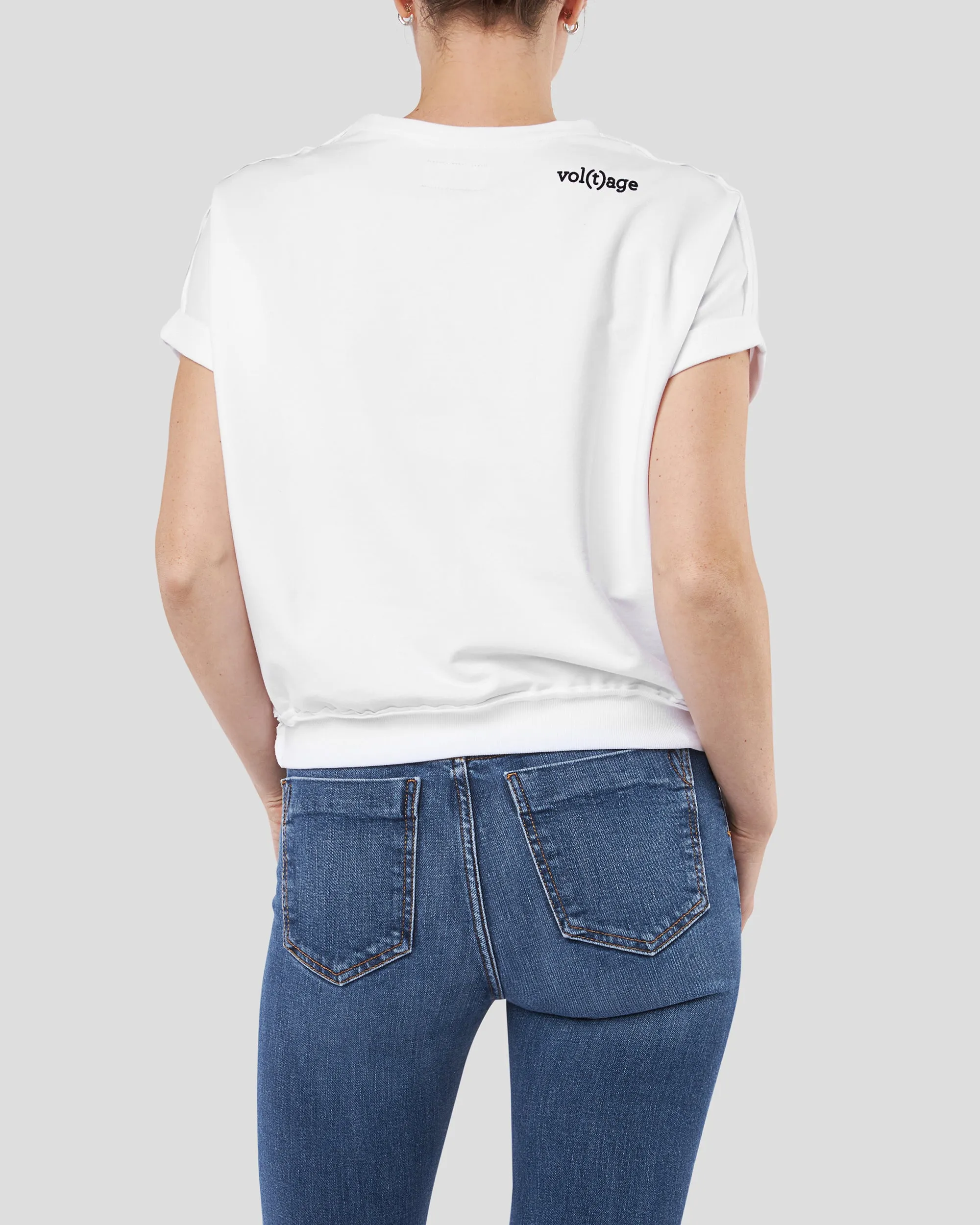 THE FUTURE IS FEMALE LEADERCHIC fitted smart-tee
