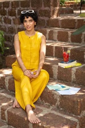 The Linen Sleeveless Shirt