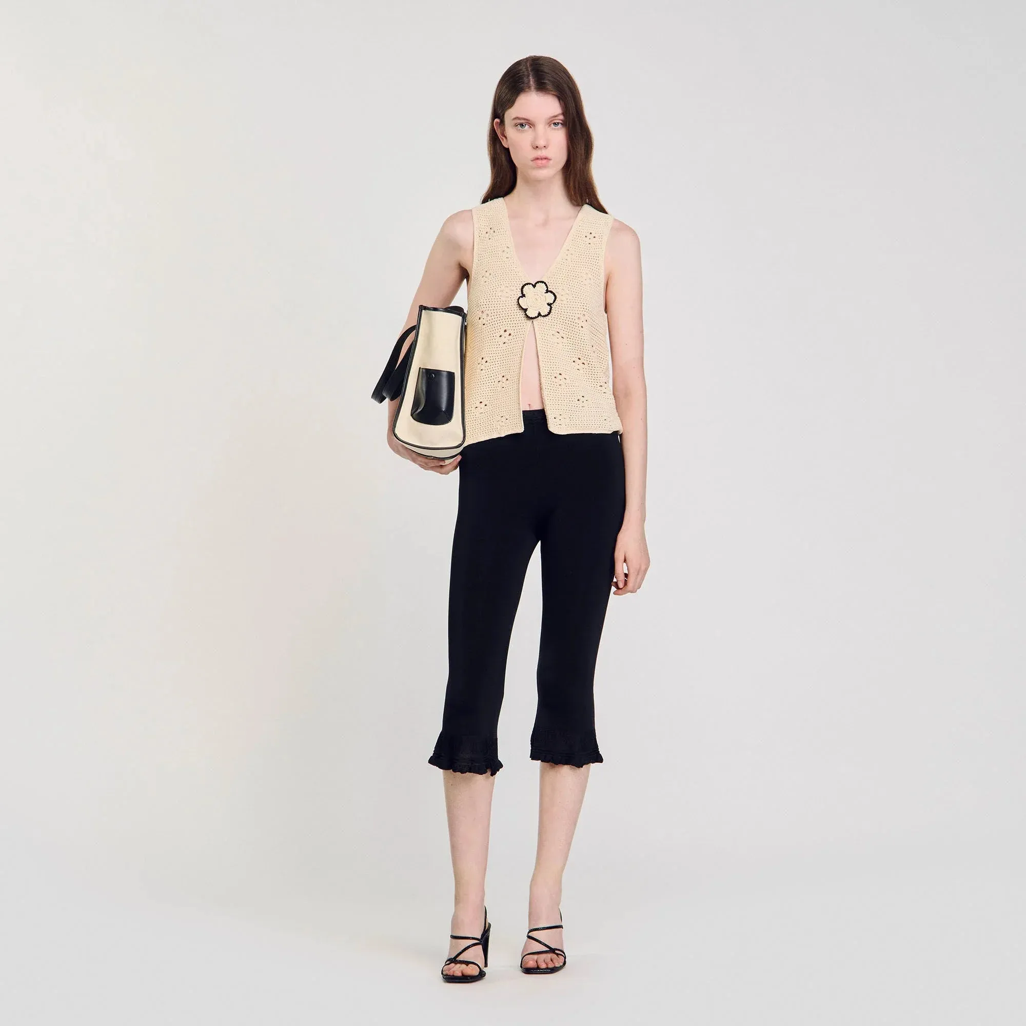Titi Ruffled Capri Pants Black
