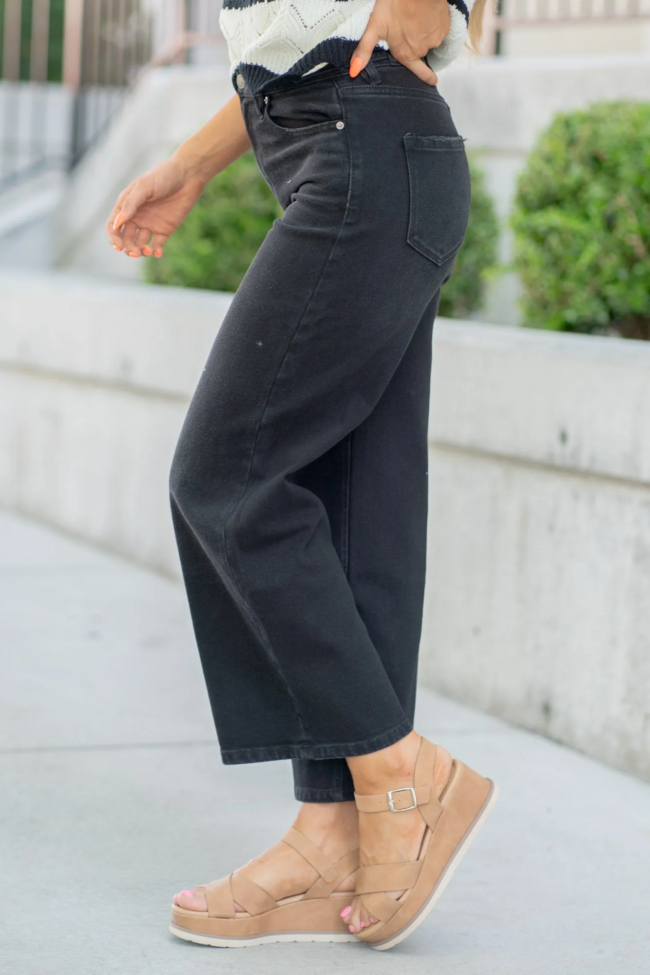 Victoria Ultra High Rise Cropped Wide Leg