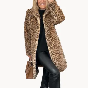 Women's Classic Winter Coat with Leopard Print - Pillar