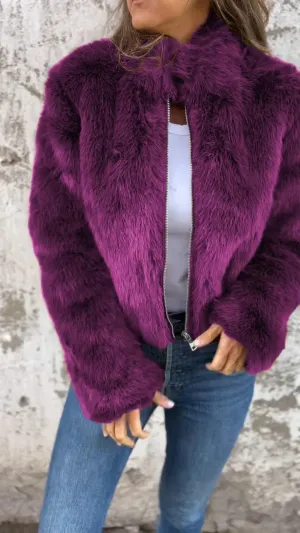 Women's Luxurious Fur Coat: Hope for Comfort