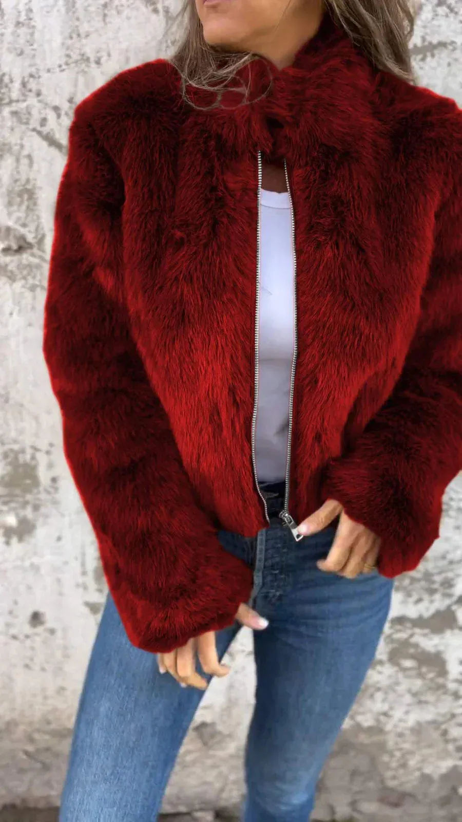 Women's Luxurious Fur Coat: Hope for Comfort