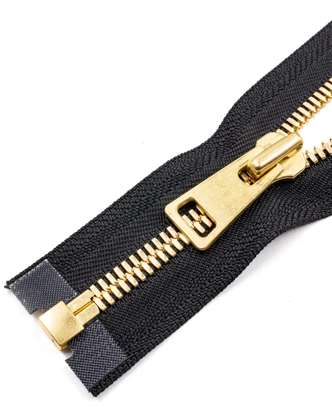YKK Excella® | Complete, separating zipper with single slider | Gold | Size 8